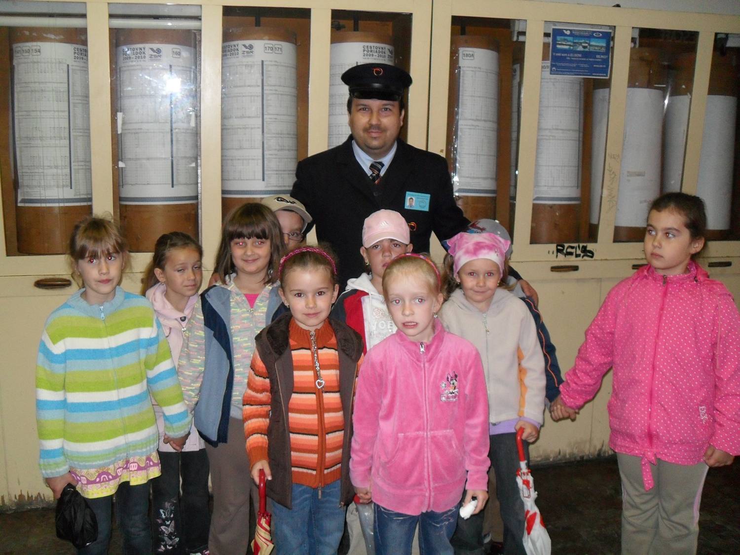 Fotogaléria Deti z MŠ Lazany na vlakovej stanici 2010 (5) Deti z MŠ Lazany na vlakovej stanici 2010