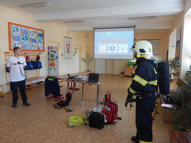 Fotogaléria ZŠ - Beseda s hasičmi - 26.06.2019 (22) ZŠ - Beseda s hasičmi - 26.06.2019